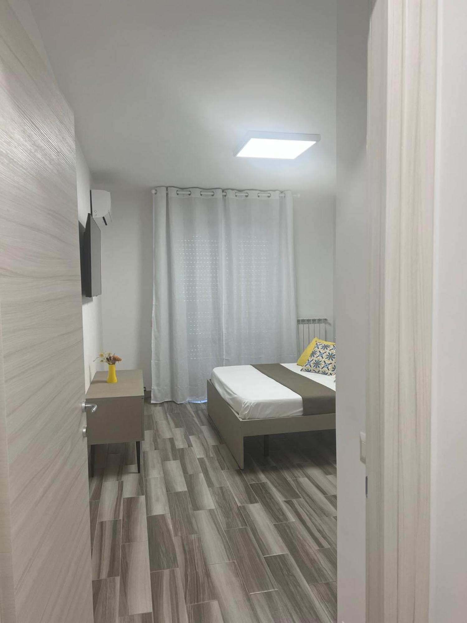 City Home 77 Naples Luaran gambar